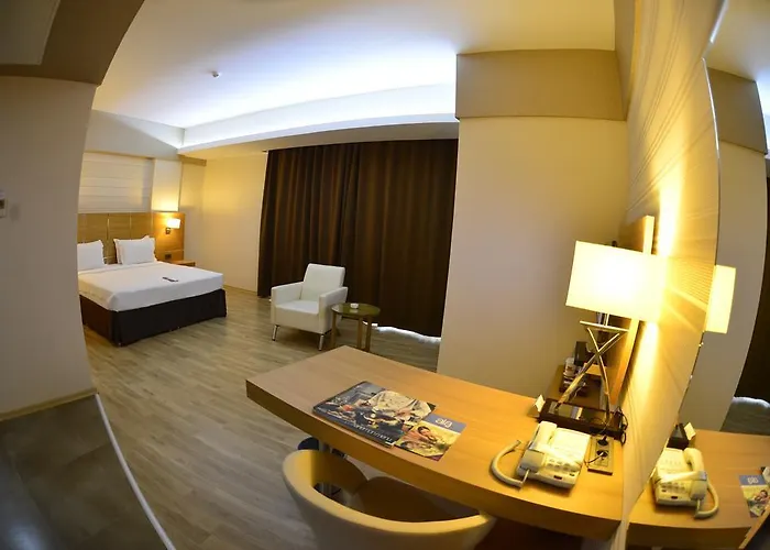 Hotel Anemon Grand Adana